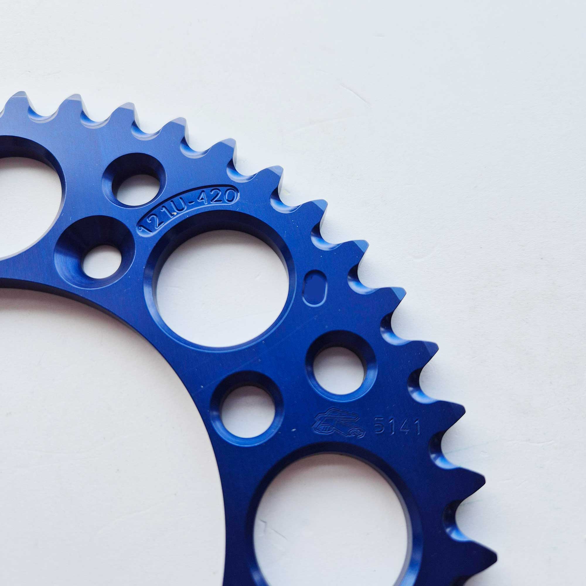 Renthal Rear Sprocket UltraLight 121U-420 - YZ65 18-26