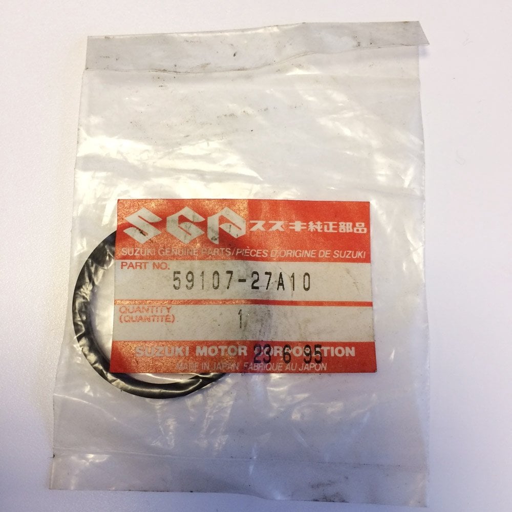 Suzuki Genuine Part - Brake Seal, Front (GSXR750 85-87, GSXR1100 86-88, DR650 90-95, DR750 88-89, DR800 1990) - 59107-27A10-000 *RRP £16.10*