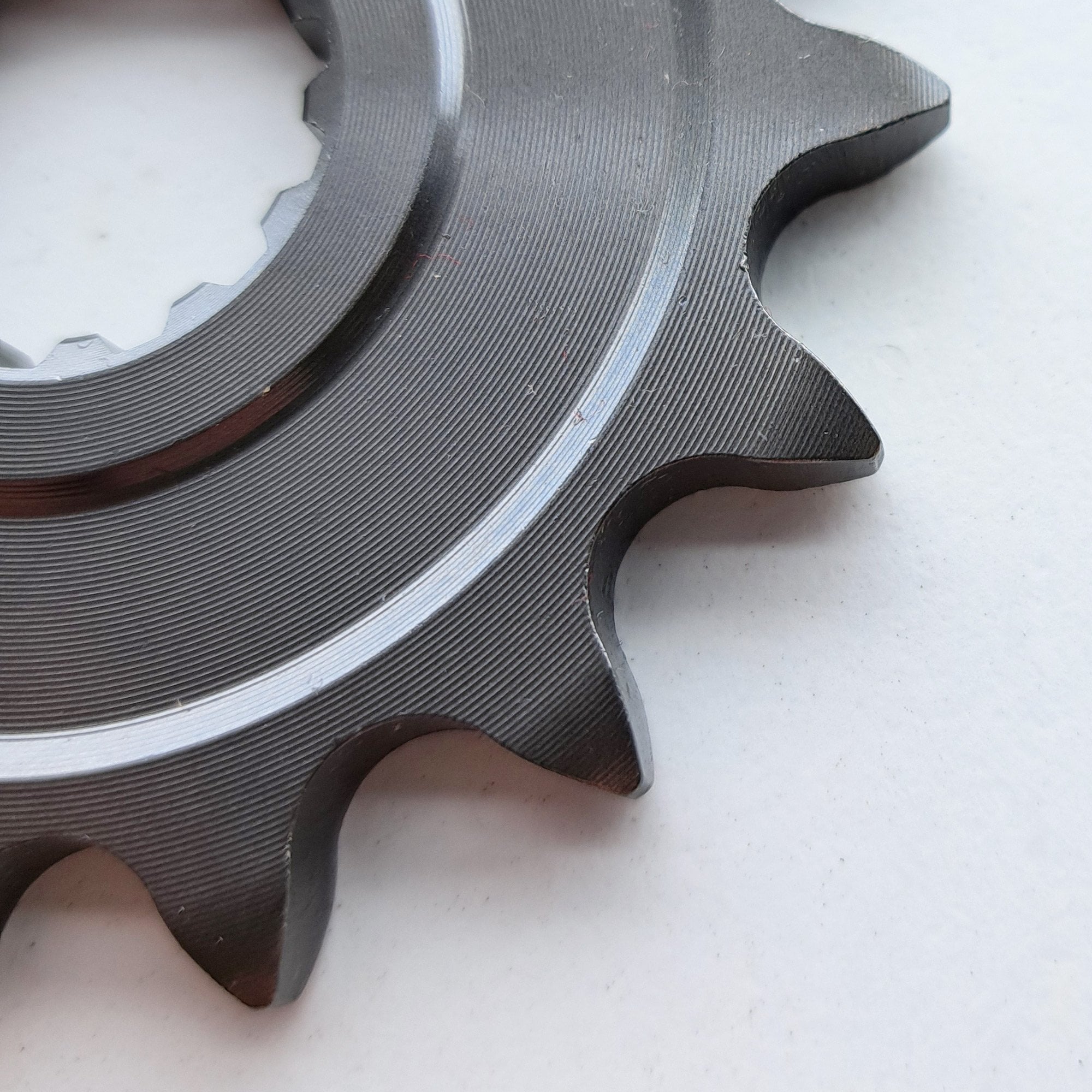Renthal - Sprocket - Front - 289/TG439 - 520 - KX250 99-08, YZ250 99-26, YZ250X 16-26, YZF400 98-99, YZF426 00-02, YZF450 03-26, WRF400/426/450 99-26