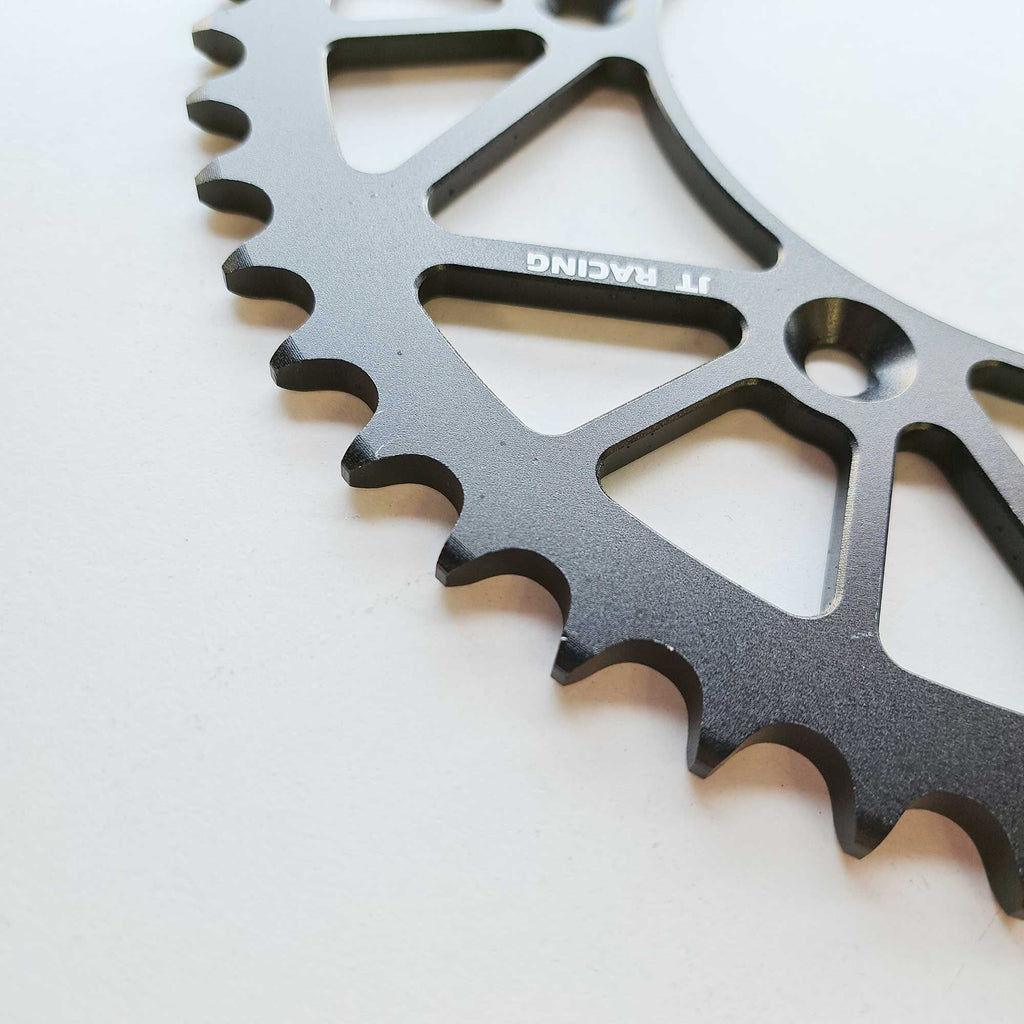 JT - Sprocket - Rear - JTA897/224U/TR130 - 520 - KTM 125-530 90-27, Husqvarna 125-501 14-27, Gas Gas 125-450 21-27, Triumph 250/450 24-27, STARK - Black