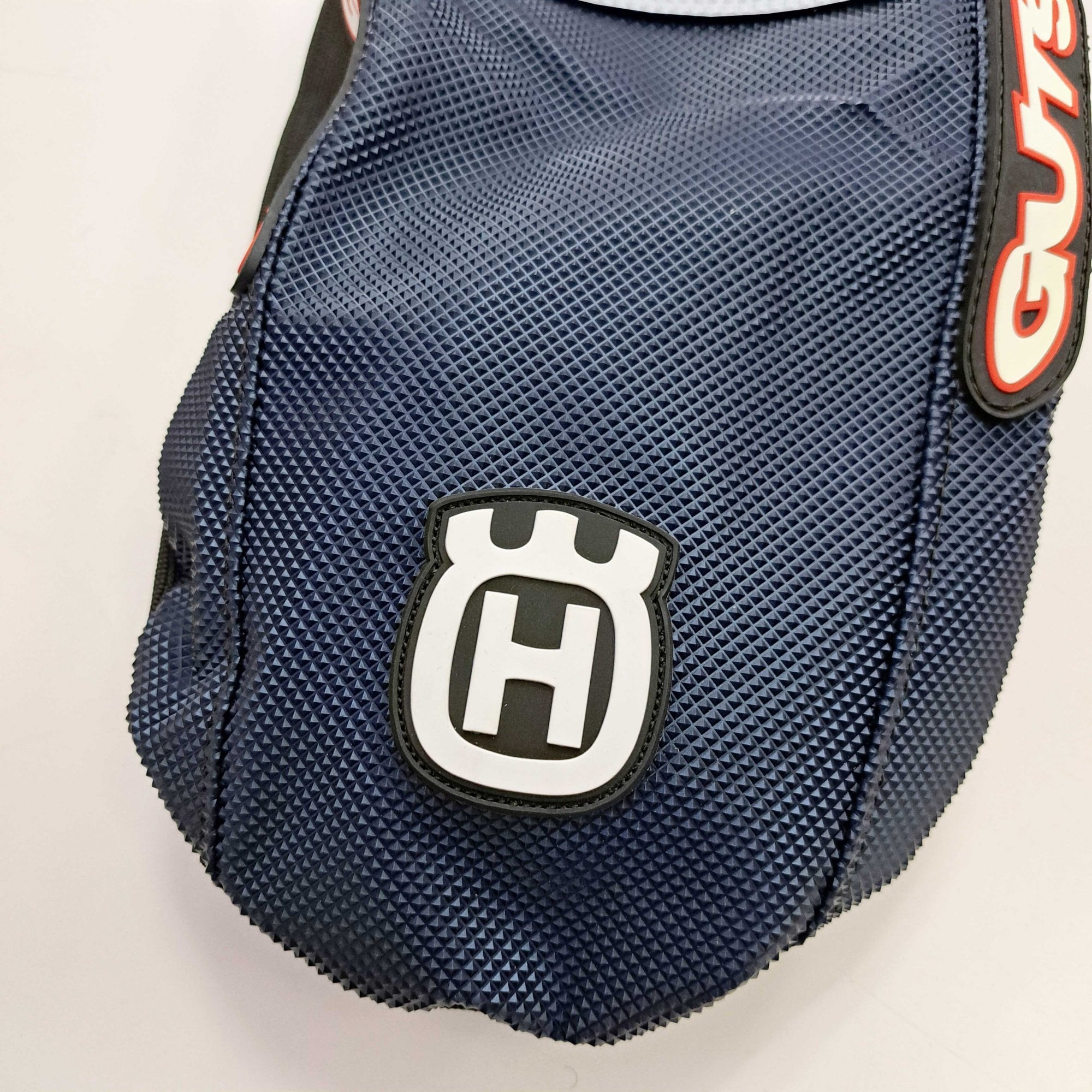 Guts Racing - Seat Cover - Velcro - Husqvarna TC/FC 125-450 23-26, TE/FE 125-501 24-26