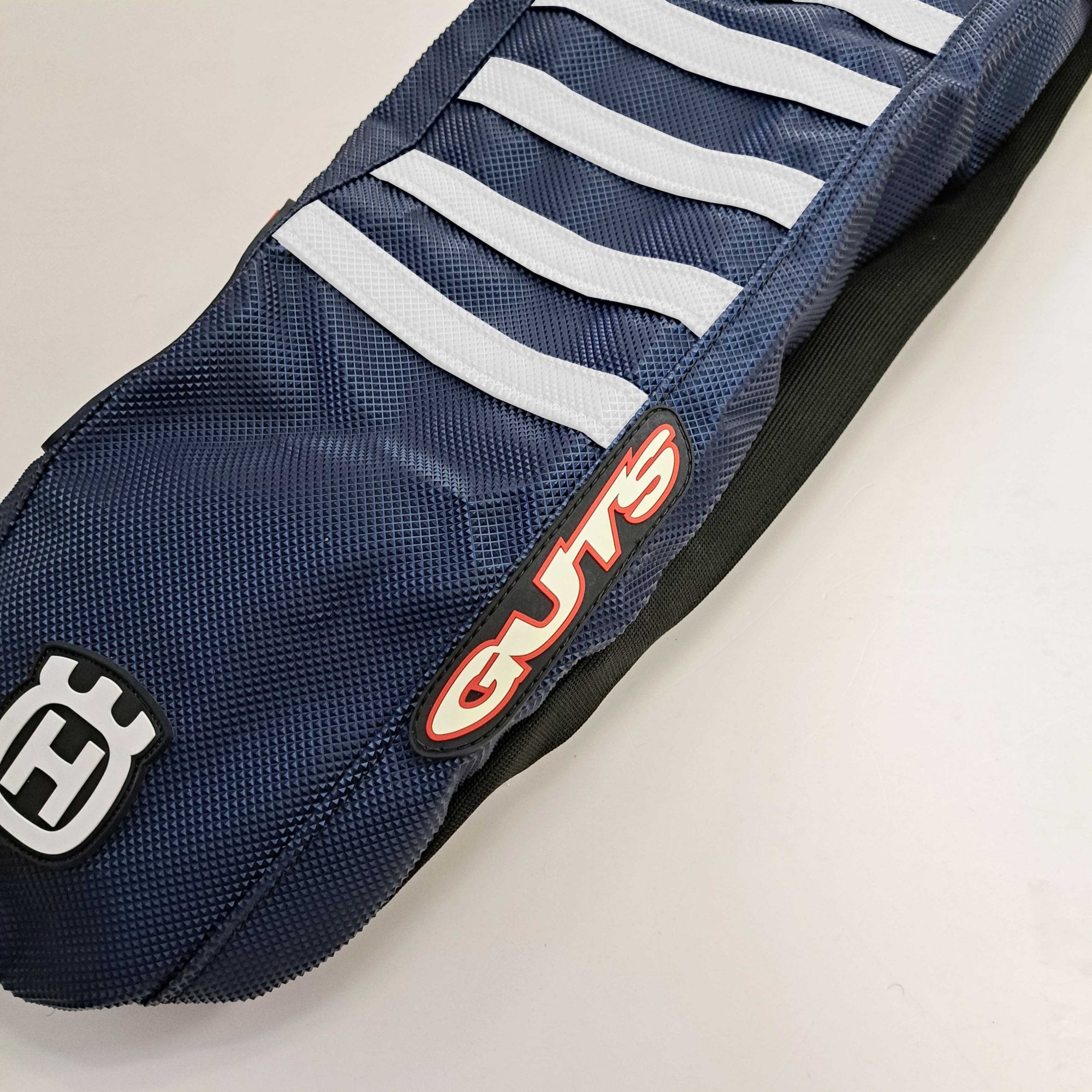 Guts Racing - Seat Cover - Velcro - Husqvarna TC/FC 125-450 23-26, TE/FE 125-501 24-26