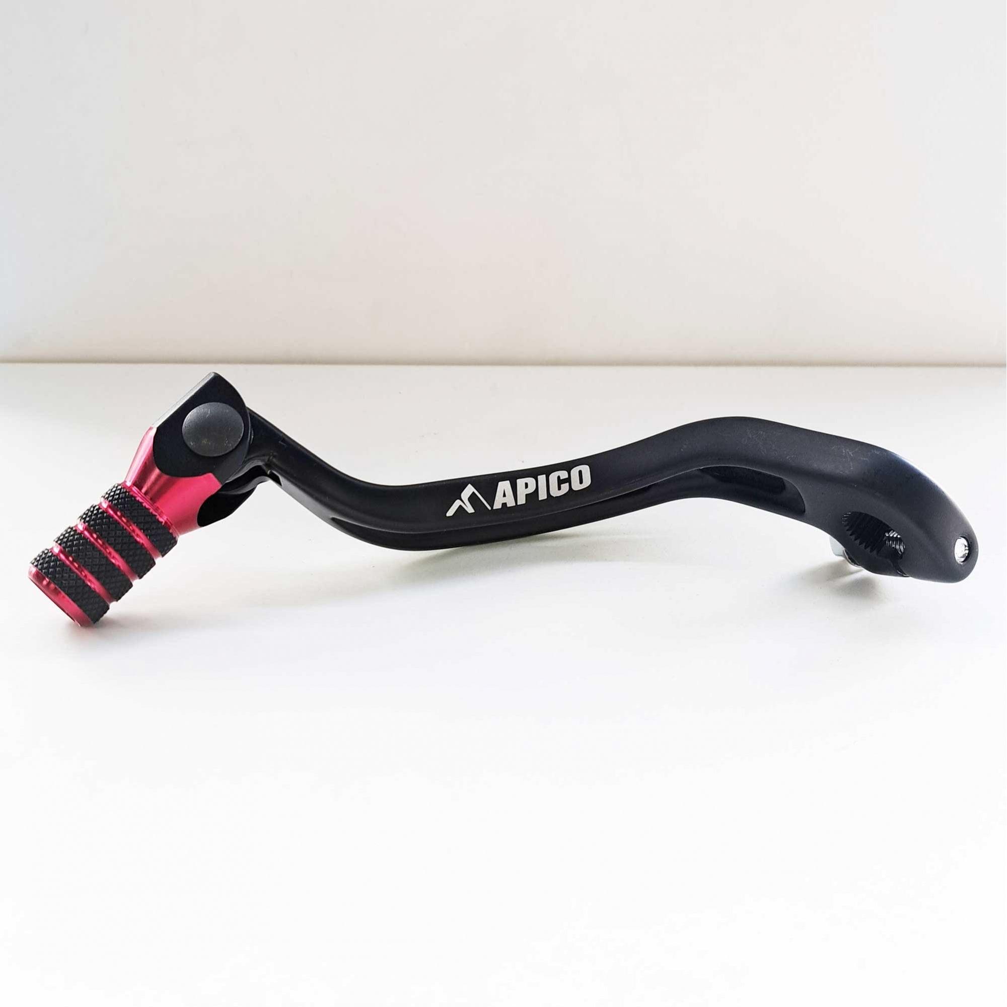 Apico - Gear Lever - Elite - Beta 2T 125 18-26, 200 19-26, 250/300RR 13-26, 4T 350-520 10-19, MX RX300 21-25, RX250/350 26- - Black w/Red