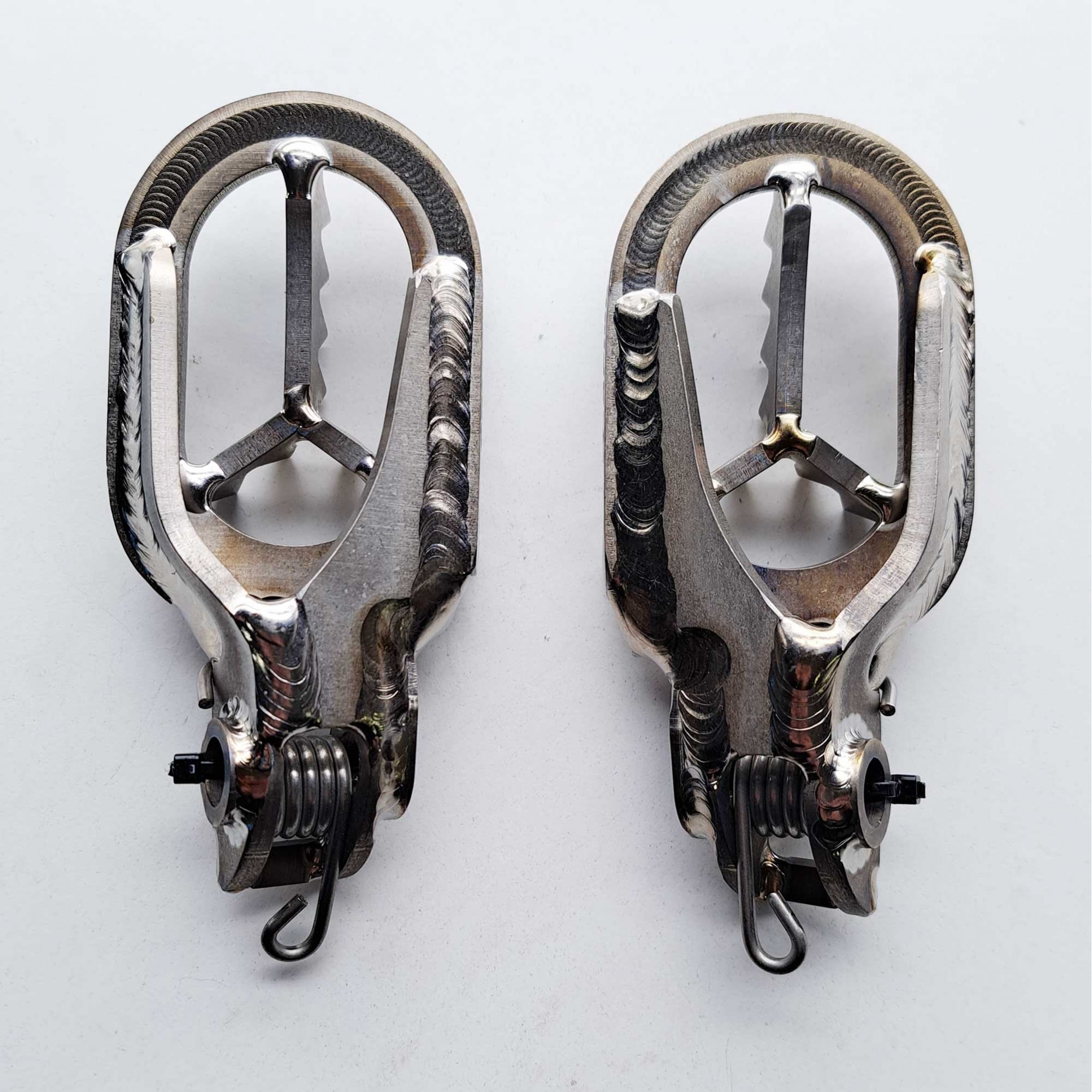 Apico - Foot Pegs - Titanium - BRACED - KTM SX85 18-25, SX125/150 16-22, SX250 17-22, SXF250-450 16-22, EXC/EXCF250-500 17-23, Husqvarna TC85 18-25, TC125 16-22, TC250 17-22, FC250-450 16-22, TE/FE 150-501 17-23, Gas Gas MC85 22-25, 125-450 21-23