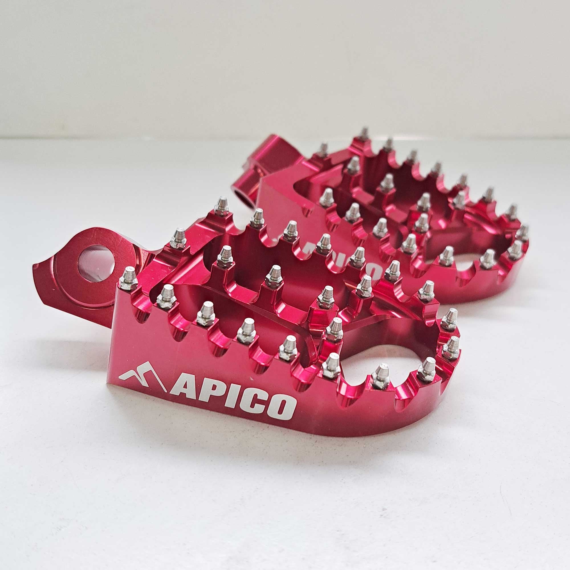 Apico - Foot Pegs - X-Treme - RMZ250 10-26, RMZ450 10 & 12-26 - Red