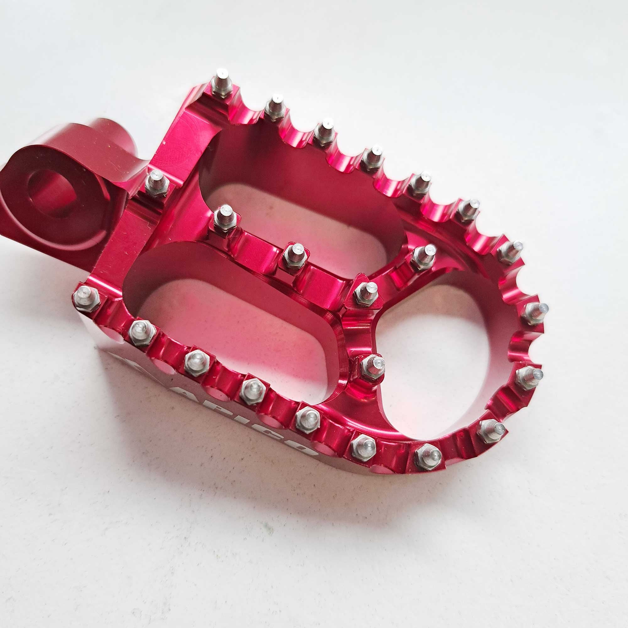 Apico - Foot Pegs - X-Treme - RMZ250 10-26, RMZ450 10 & 12-26 - Red