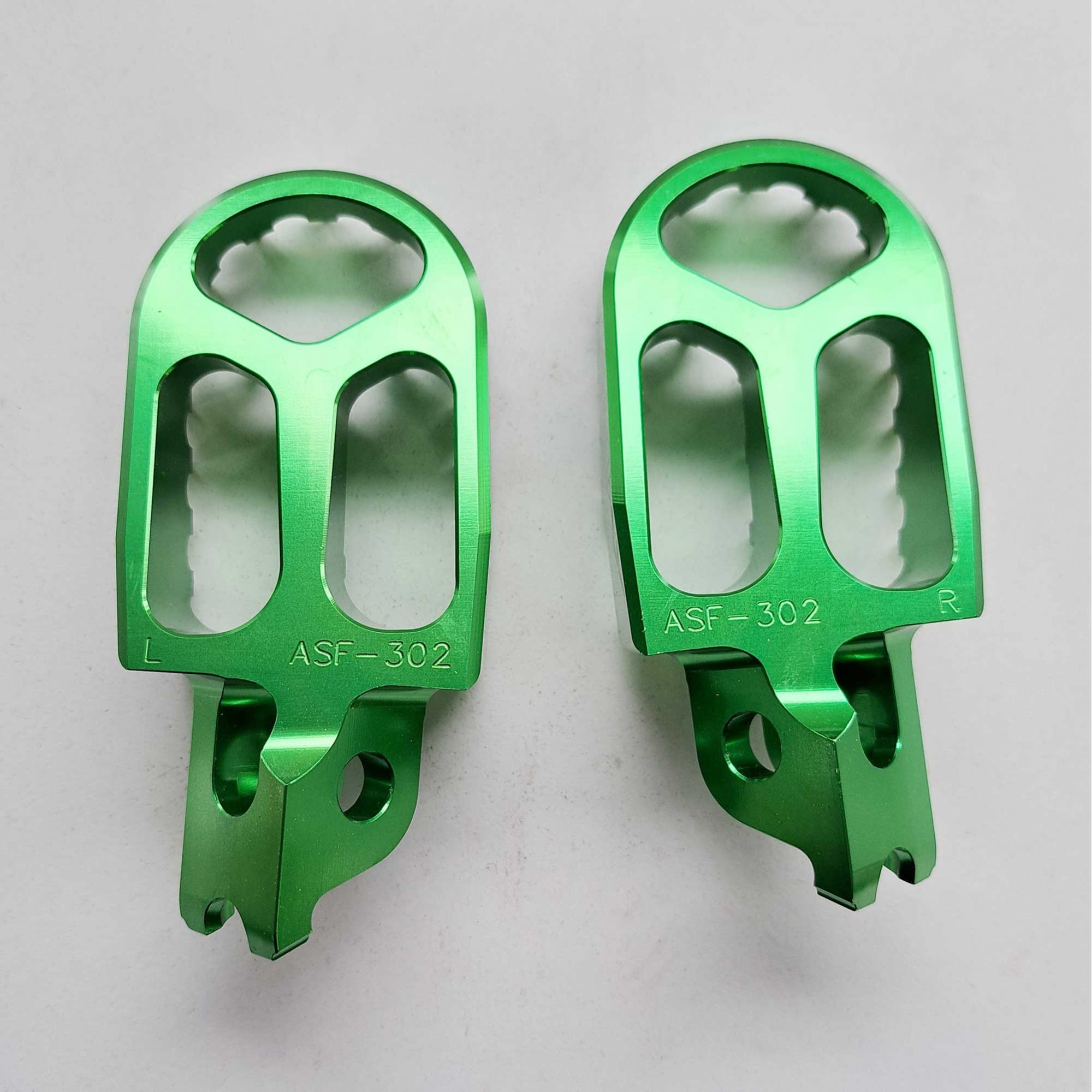 Apico - Foot Pegs - X-Treme - KXF250 06-26, KXF450 07-26, KXF250/450XC 21-26 - Green