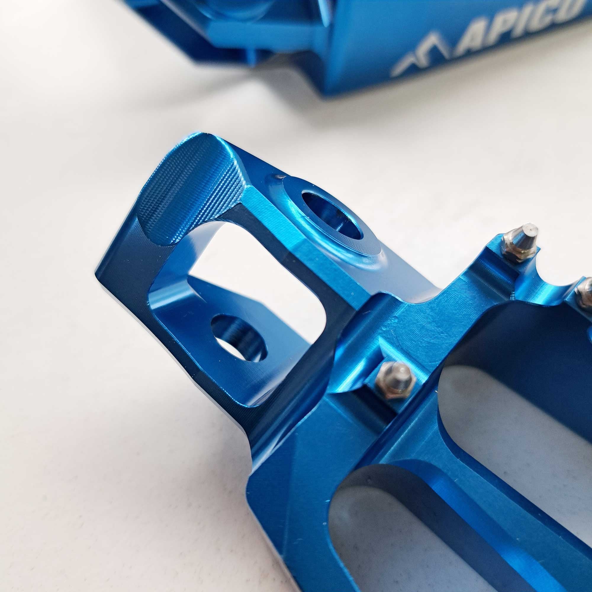 Apico - Foot Pegs - X-Treme - KTM SX/SXF 125-450 23-26, EXC/EXCF 125-450 24-26, Husqvarna TC/FC 125-450 23-26, TE/FE 125-450 24-26, TX300 23-26, FX350/450 23-26, Gas Gas 125-500 24-26, MCF250/450 FACTORY 23-26