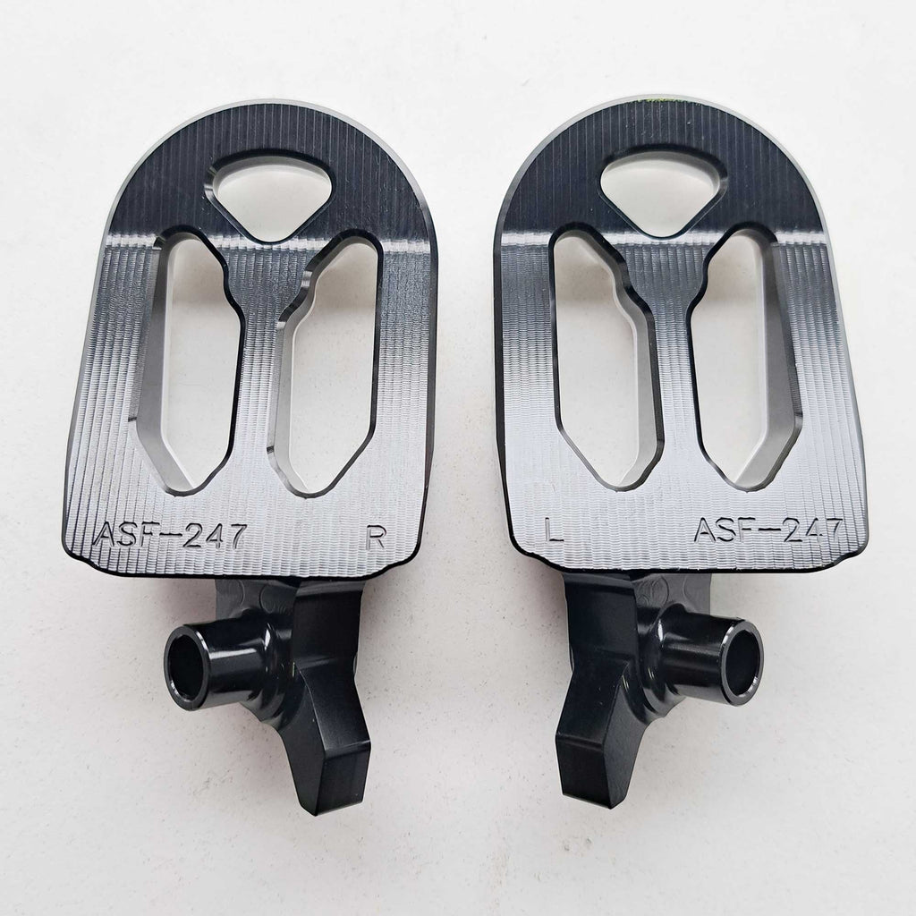 Apico - Foot Pegs - Pro-Bite - YZF250 24-26. YZF450 23-26, WRF250 25-26, WRF450 24-26, YZF250X 25-26, YZF450X 24-26