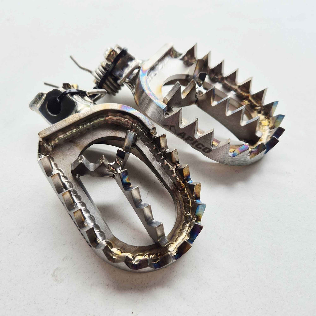 Apico - Foot Pegs - Titanium - OPEN - YZ65 18-26, YZ85 98-26, YZ125/250 99-26, YZF250 01-23, YZF450 03-22, WRF250 01-24, WRF450 03-23, YZF/WRF400/426 98-02