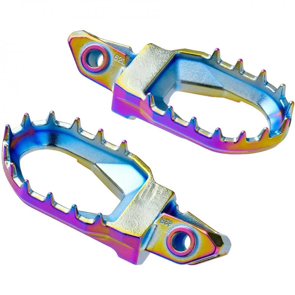 Zeta - Foot Pegs - MAX - KTM SX/SXF 125-450 23-26, EXC/EXCF 125-450 24-26, Husqvarna TC/FC 125-450 23-26, TE/FE 125-450 24-26, TX300 23-26, FX350/450 23-26, Gas Gas 125-500 24-26, MCF250/450 FACTORY 23-26