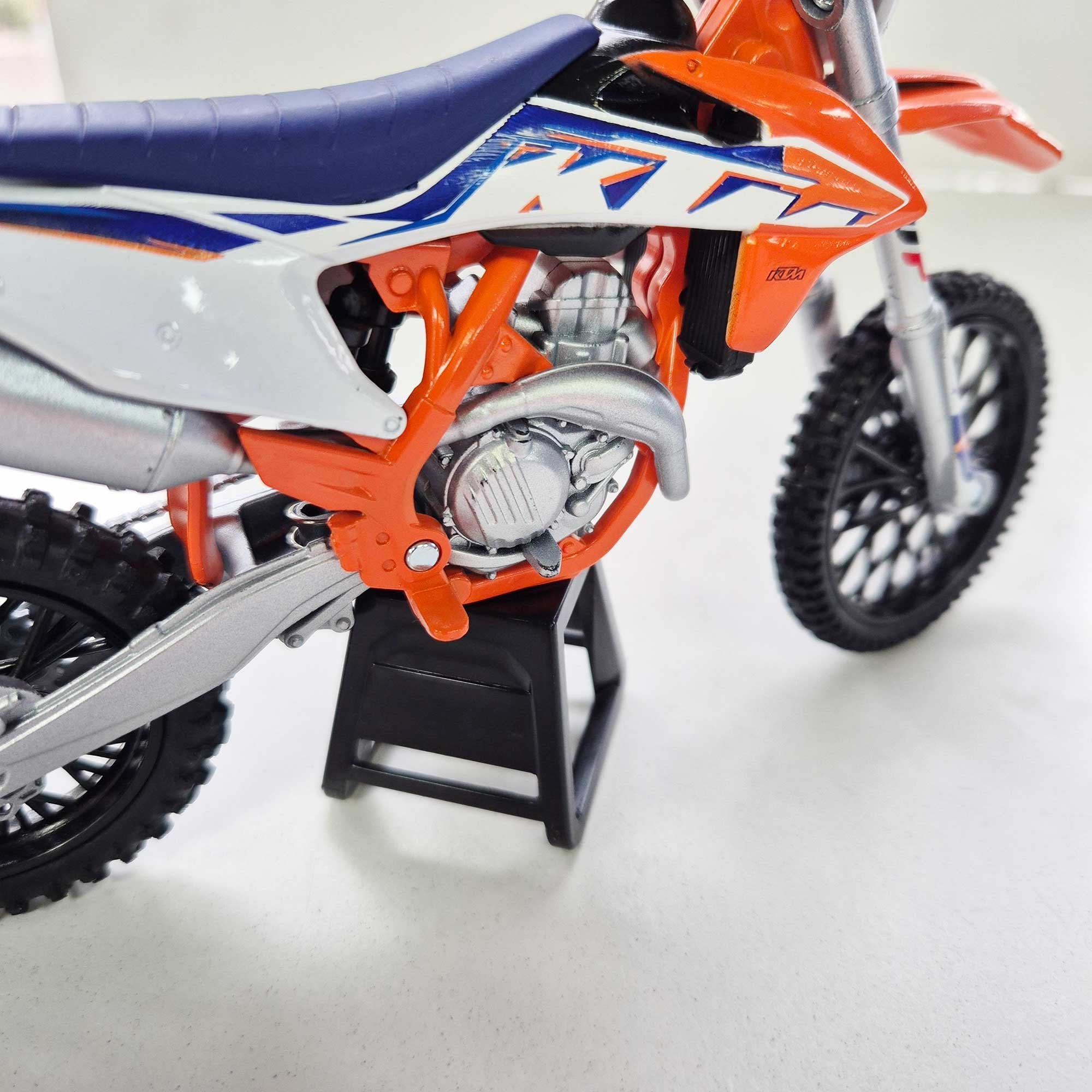 New Ray Toys - 1:12 - KTM - SXF450 19-22 - OEM