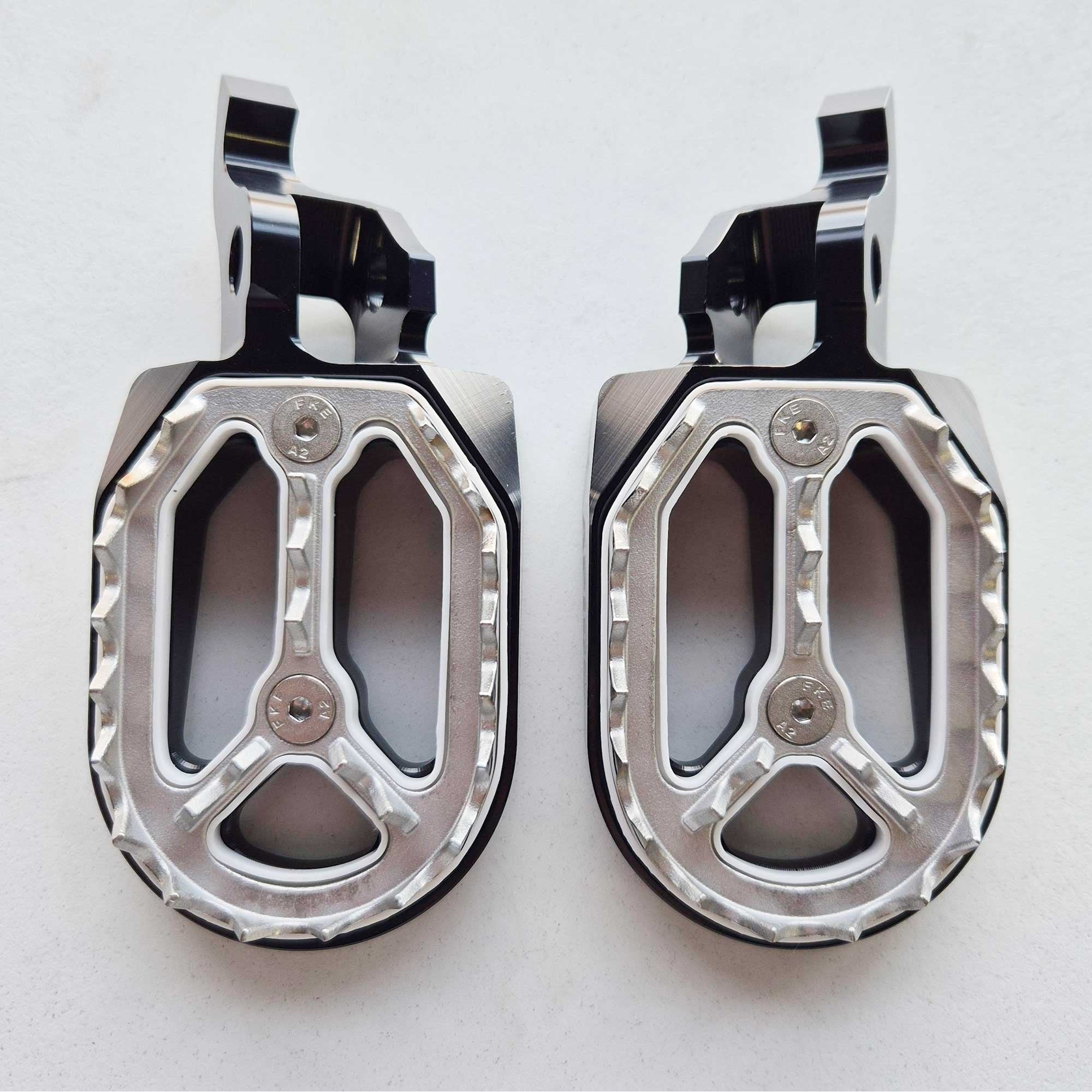 Apico - Foot Pegs - Pro-Bite - Triumph TF250X 24-26, TF450RC 25-26, TF250/450E 25-26