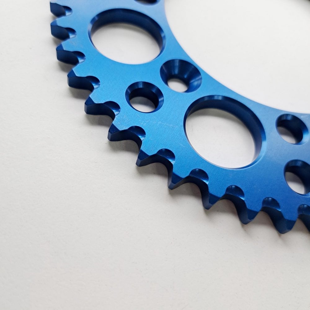 Renthal Rear Sprocket UltraLight 121U-428 - YZ80 93-00, YZ85 01-26, RM80 82-01, RM85 02-26