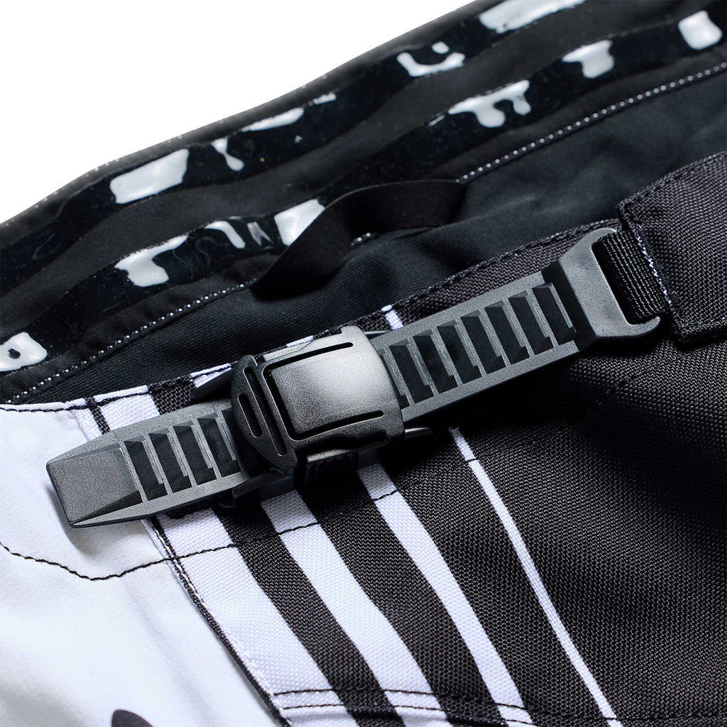 Troy Lee Designs MX | SX Jersey & Pant Kit Deal GP PRO STREAMLINE (Black / White)