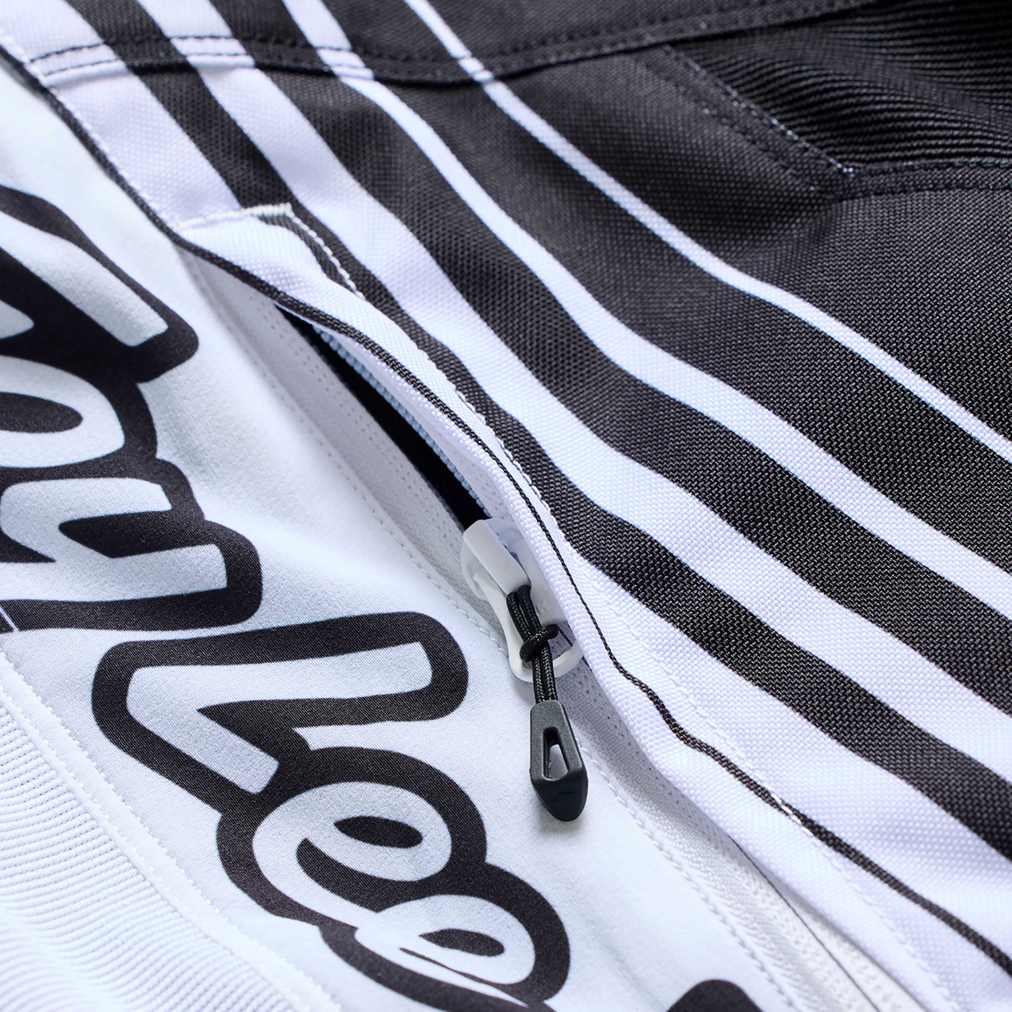 Troy Lee Designs MX | SX Jersey & Pant Kit Deal GP PRO STREAMLINE (Black / White)