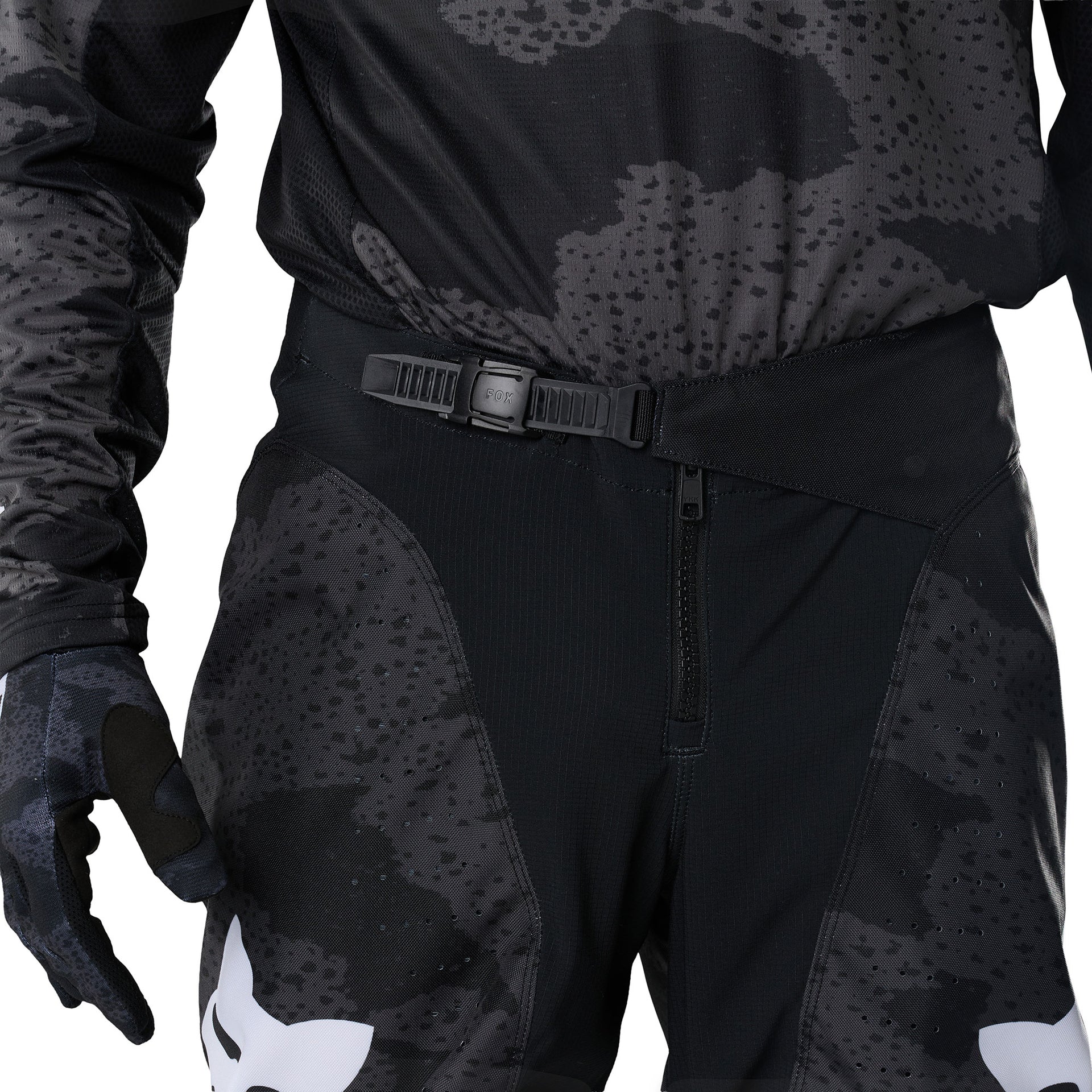 FOX Racing 180 BNKR v27 MX Pant (Black Camo)