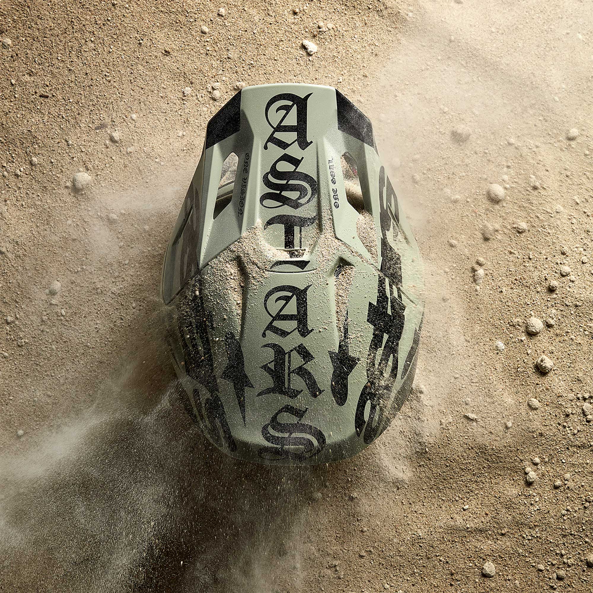 Alpinestars (Limited Edition) MX | Enduro Helmet - S-M7 WOLF DUST (Dune Black Gloss)