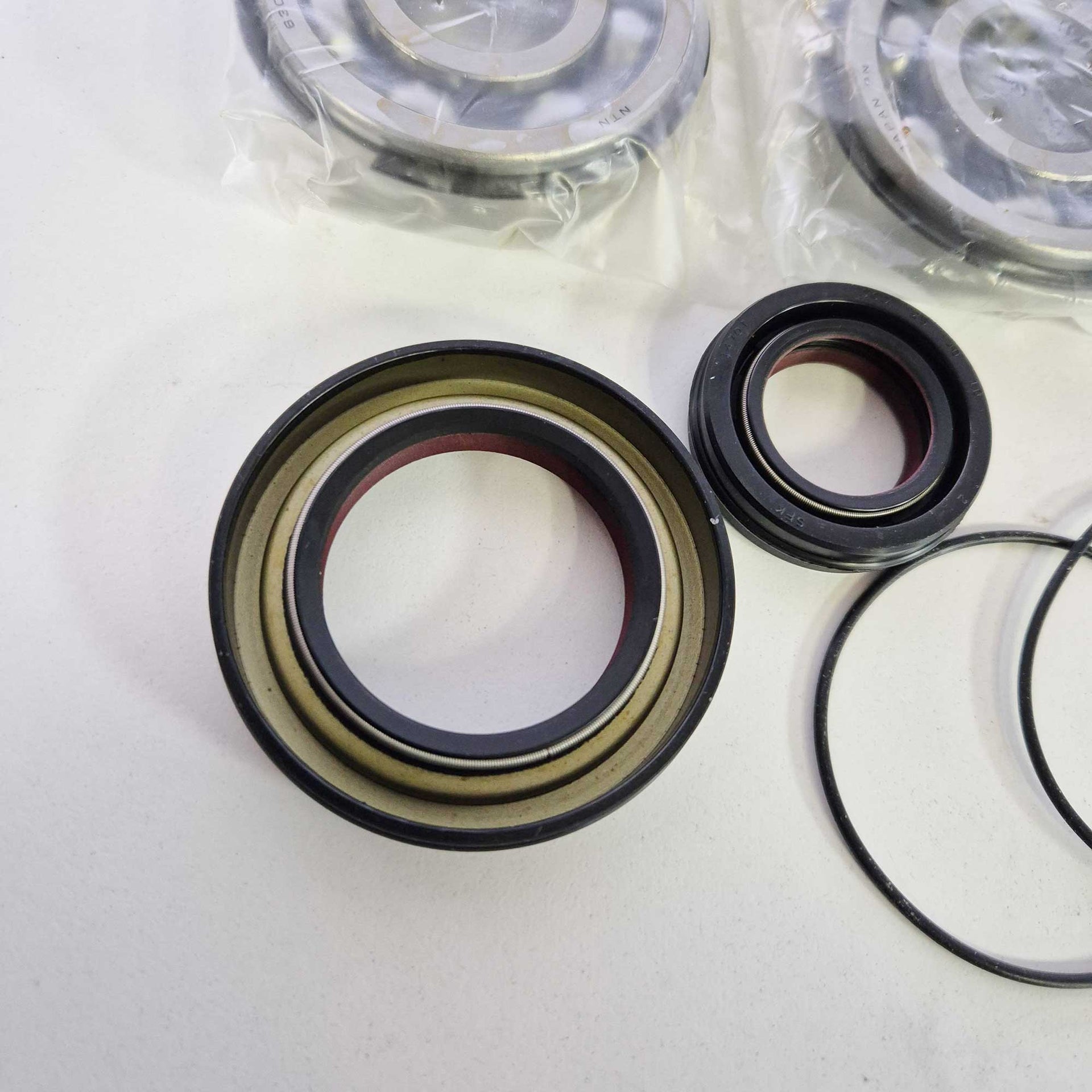 EngineWorx - Crank/Main Bearing & Seal Kit - Yamaha XT350 86-95, YFZ350 (24-1042)