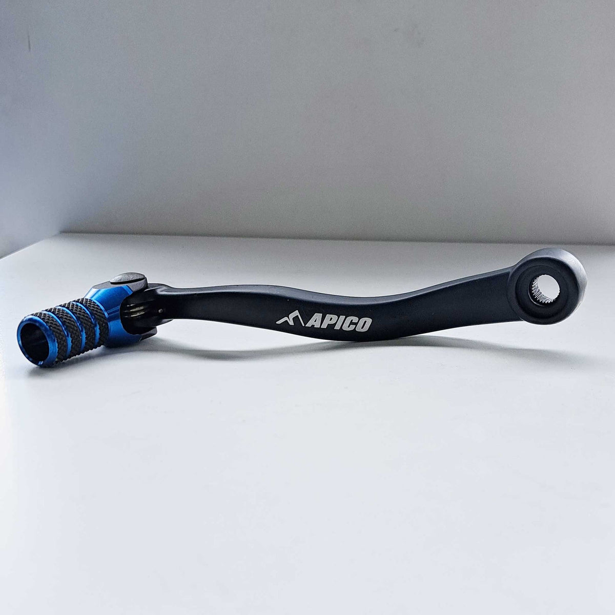 Apico Elite Gear Lever - KTM SX250 17-22, EXC250/300 17-23, Husqvarna TC250 17-22, TE250/300 17-23, TX300 17-22, Gas Gas MC250 22-23, EC250/300 21-23, EX250 22-23, EX300 20-23 (Black/Blue)